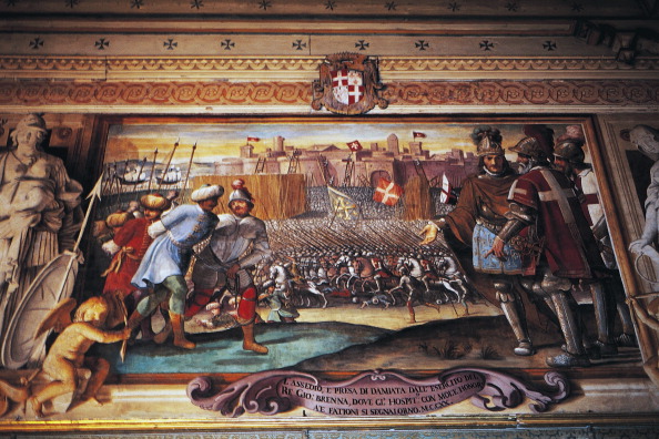  gettyimages-500636623-594x594 