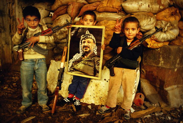  gettyimages-74363119-594x594 