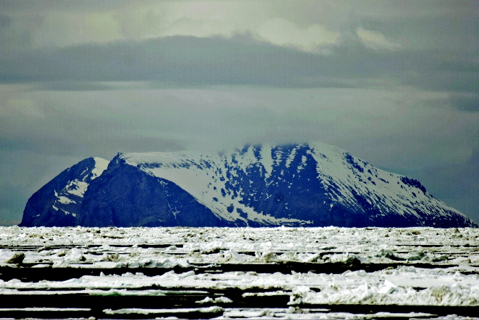 Остров Свети Матей е най отдалеченото място в Аляска Запокитен в