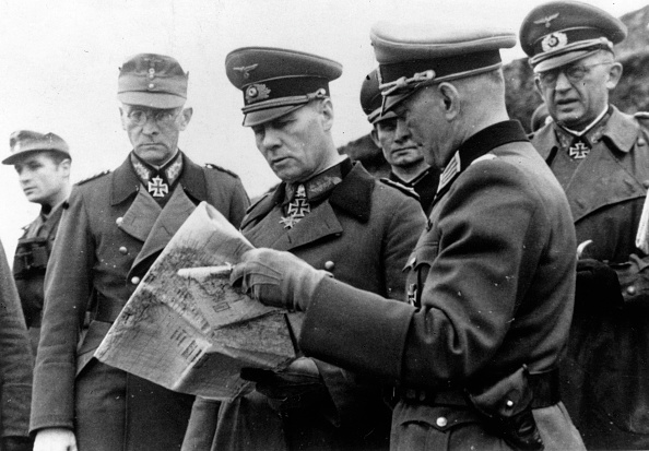  gettyimages-2666171-594x594 