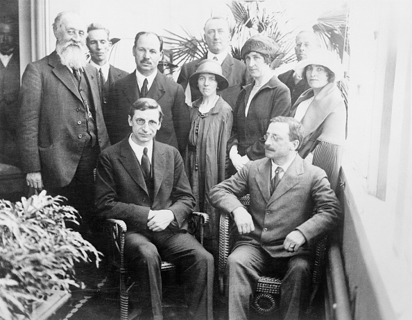  gettyimages-515493652-594x594 