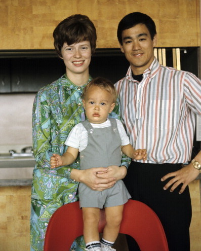  gettyimages-166458584-594x594 