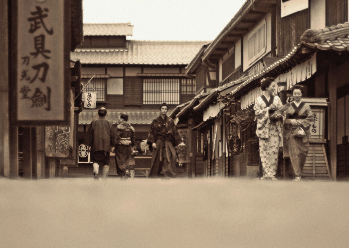  Japanese People Walking in Edo Period 
