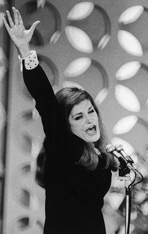  Dalida_en_1967_à_San_remo 