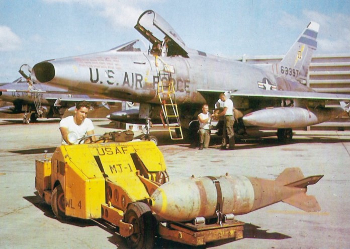  F-100D_308TFS_31TFW_TuyHoa_1966 