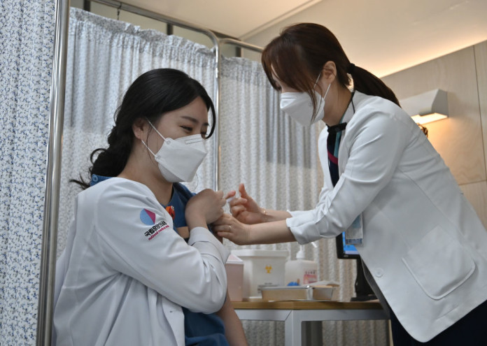  South Korea Starts Second Round Of Pfizer Vaccinations 