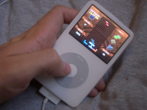  Tetris_on_an_iPod 