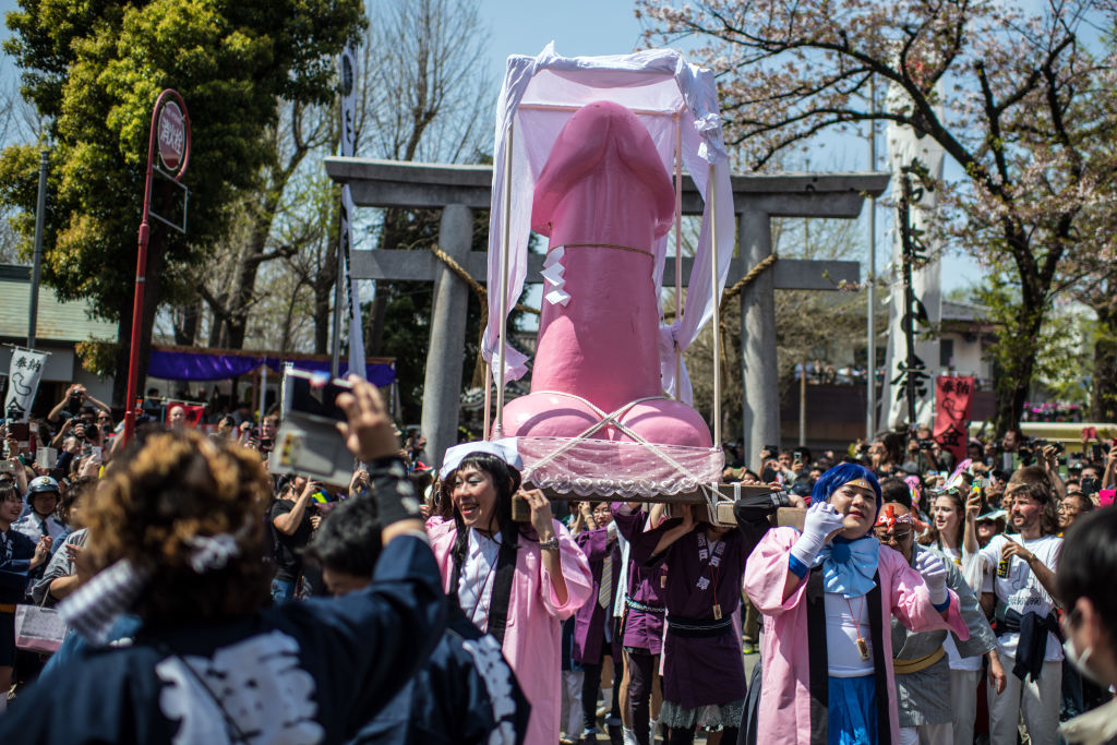  Kawasaki 'Golden Phallus' Festival 