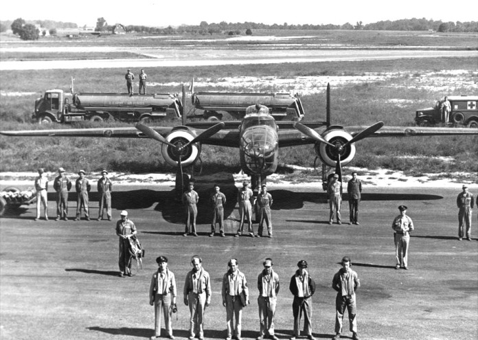 На 18 април 1942 г. група американски B-25 са успели