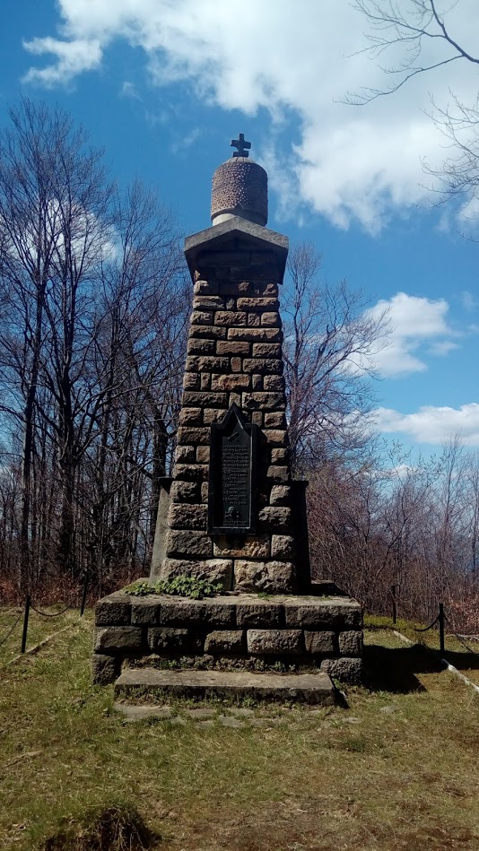  Tsanko_Dyustabanov_Momument 