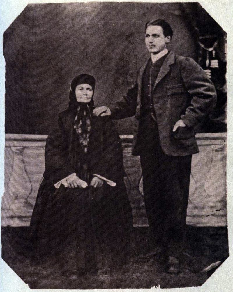  Vasil_Levski's_Relatives_Gina_Kuncheva_&_Nacho_Andreev 