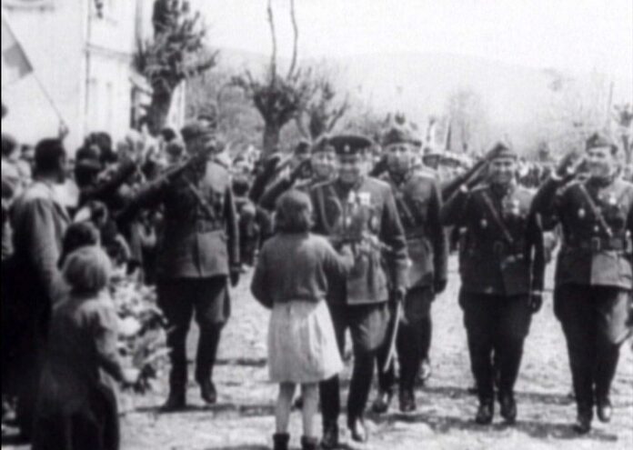 Историята на фашизма нацизма и комунизма в България може да