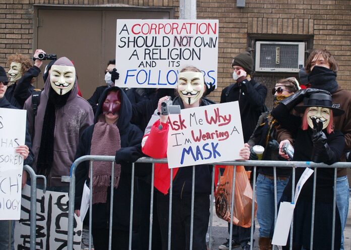 Спомняте ли си Анонимните Онази група хакери които не затваряха