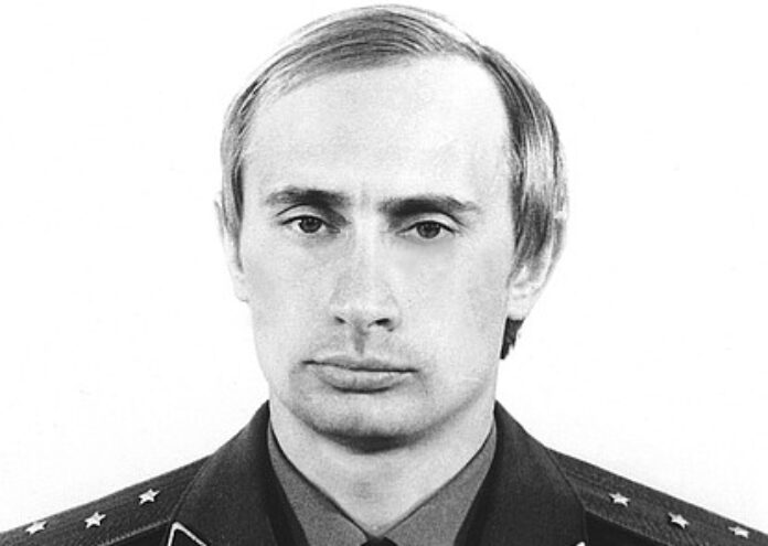 Владимир Путин е добре известен с интереса си към историята;