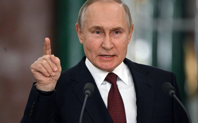 Владимир Путин е човек с двойнствен живот. Това няма никаква