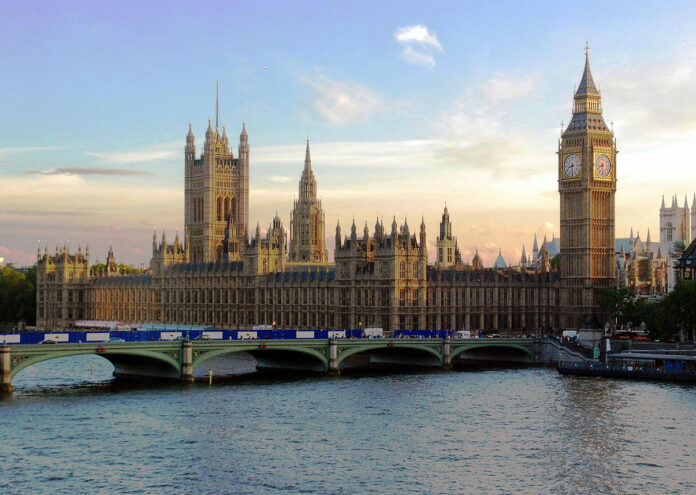 Парламентът на Обединеното кралство е една от най-старите институции от