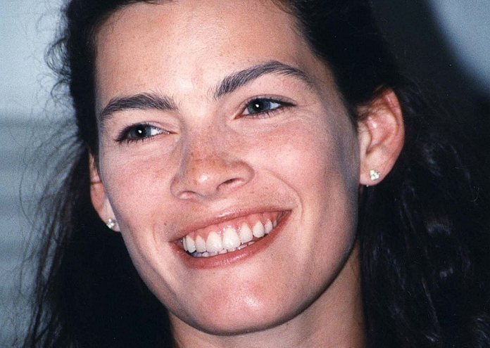 На 6 януари 1994 г професионалистката по фигурно пързаляне Нанси