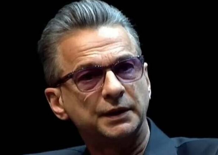 Емблематичният вокалист на Depeche Mode Дейв Геън няколко пъти е