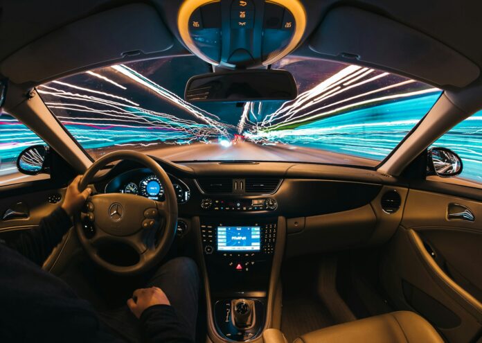 Ново проучване разгледа безопасността на автономните превозни средства АПС и